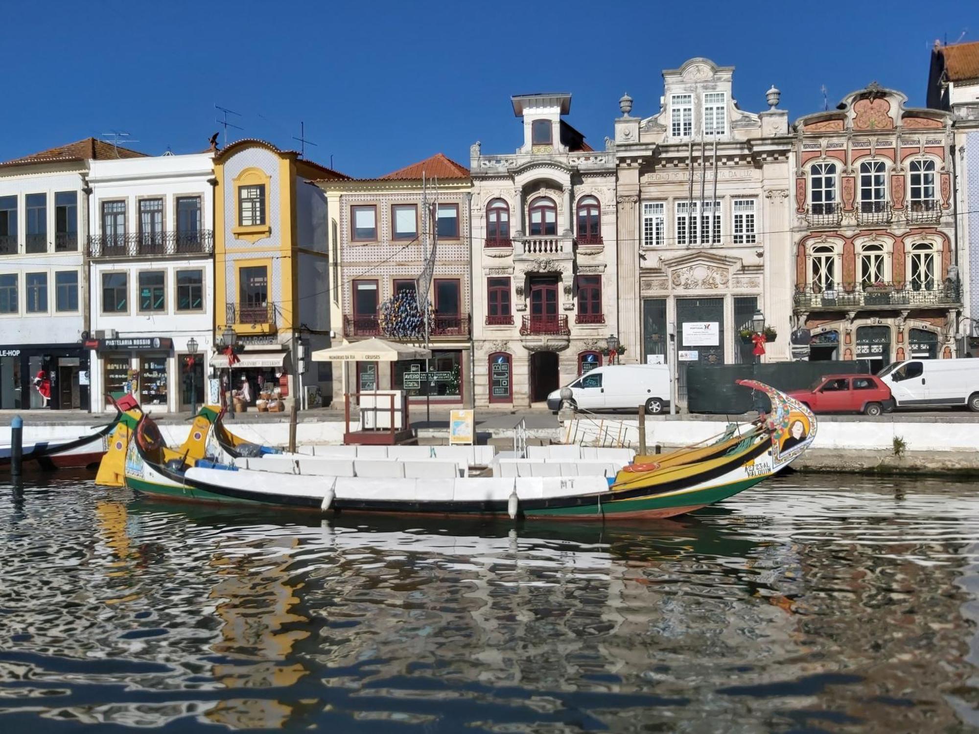 P&H Apartment Aveiro Luaran gambar